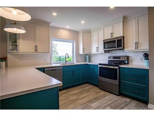 75 Thorndale Crt, Fredericton, NB 