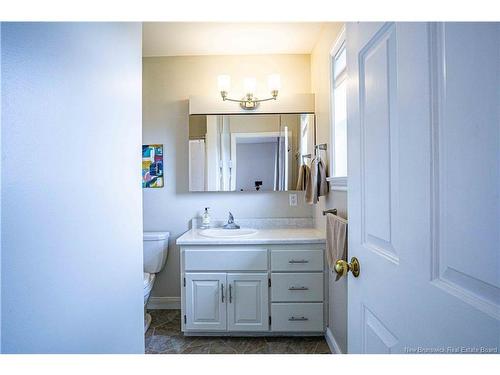 75 Thorndale Crt, Fredericton, NB 