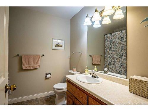 75 Thorndale Crt, Fredericton, NB 