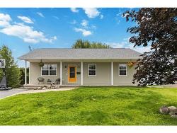 18 Watling CRES Oromocto, NB E2V 4M7