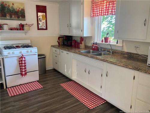 39 Cooks Point Rd, Wilsons Beach, NB 