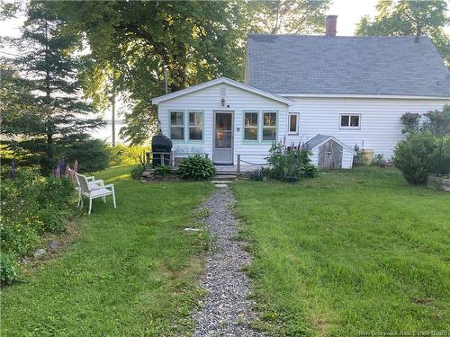 39 Cooks Point Rd, Wilsons Beach, NB 