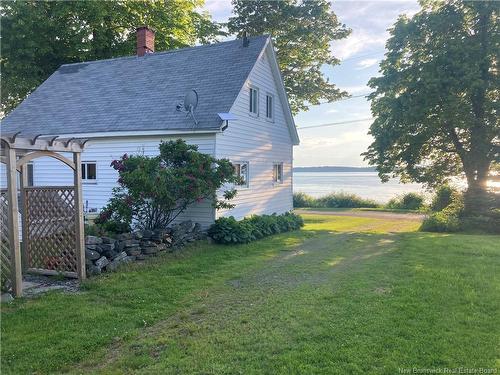 39 Cooks Point Rd, Wilsons Beach, NB 