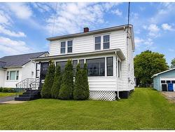 230 York ST  Bathurst, NB E2A 1H1