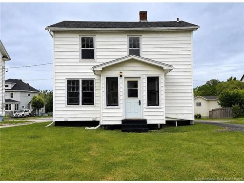 230 York St, Bathurst, NB 