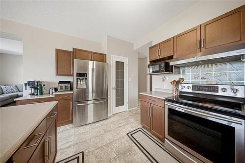 75 Larry Vickar Dr, Winnipeg, MB 