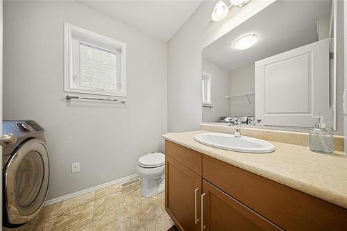 75 Larry Vickar Dr, Winnipeg, MB 