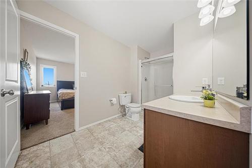 75 Larry Vickar Dr, Winnipeg, MB 