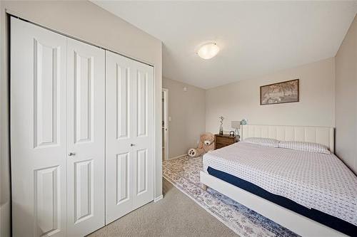75 Larry Vickar Dr, Winnipeg, MB 