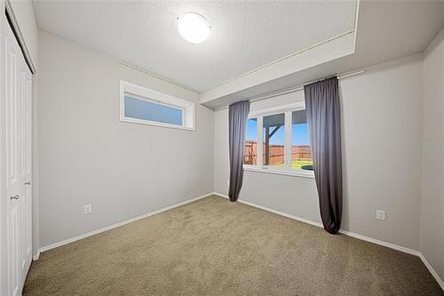 75 Larry Vickar Dr, Winnipeg, MB 
