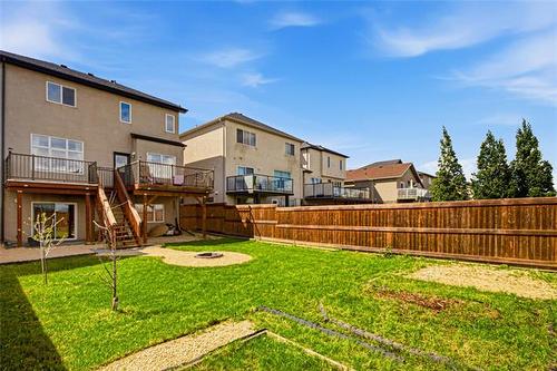 75 Larry Vickar Dr, Winnipeg, MB 