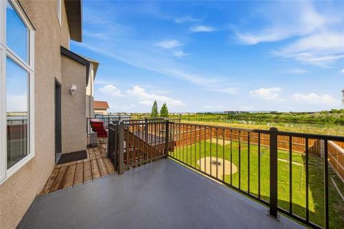75 Larry Vickar Dr, Winnipeg, MB 