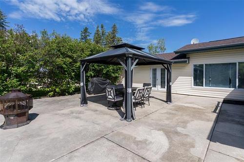 93113 8 R Rd, Rockwood, MB 