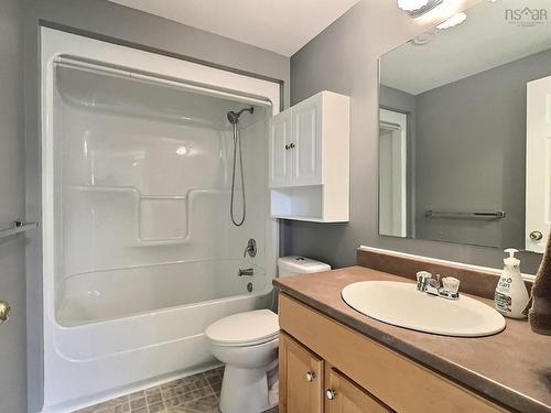 10216 209 Highway, Diligent River, NS 