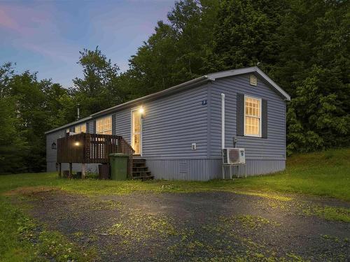 9 Grumpy Lane, Lake Echo, NS 