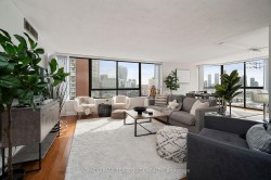 1607-4235 Sherwoodtowne Boulevard  Mississauga, ON L4Z 1W3