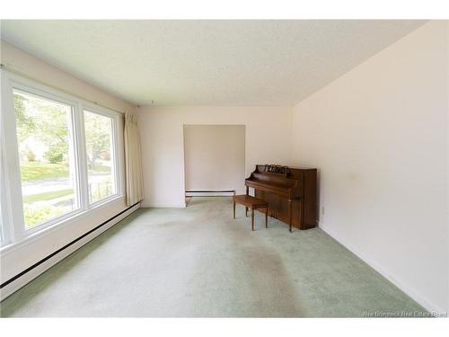 337 Edinburgh St, Fredericton, NB 