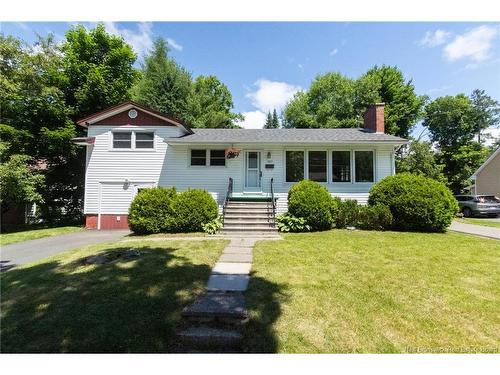 337 Edinburgh St, Fredericton, NB 