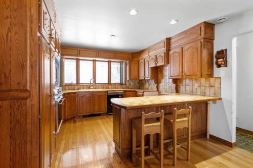 Cuisine - 311 Ch. Du Bord-De-L'Eau, Sainte-Barbe, QC - Indoor Photo Showing Kitchen