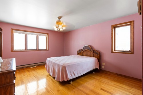 Chambre à coucher principale - 311 Ch. Du Bord-De-L'Eau, Sainte-Barbe, QC - Indoor Photo Showing Bedroom