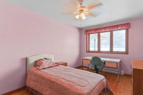 Chambre à coucher - 311 Ch. Du Bord-De-L'Eau, Sainte-Barbe, QC - Indoor Photo Showing Bedroom