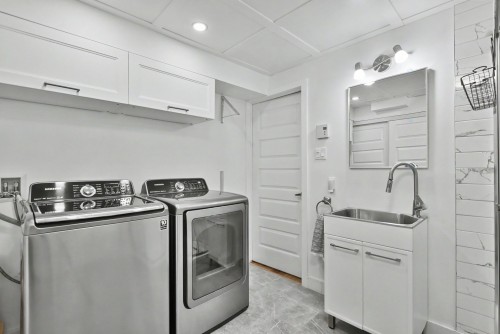 Salle de lavage - 2098 Rue De La Fileuse, Saint-Jérôme, QC 
