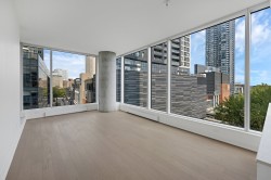 805Z-1020 Rue de la Montagne Montréal (Ville-Marie), QC H3G 0H8