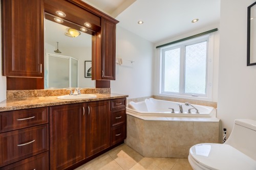 Salle de bains - 7320 Rue Latouche, Brossard, QC - Indoor Photo Showing Bathroom