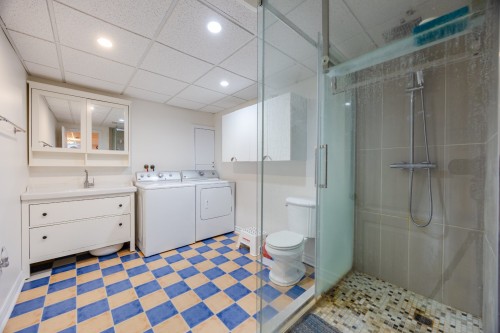 Salle de bains - 7320 Rue Latouche, Brossard, QC - Indoor Photo Showing Bathroom