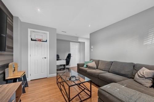 Salle familiale - 288 Av. Du Semoir, Québec (Beauport), QC - Indoor Photo Showing Living Room
