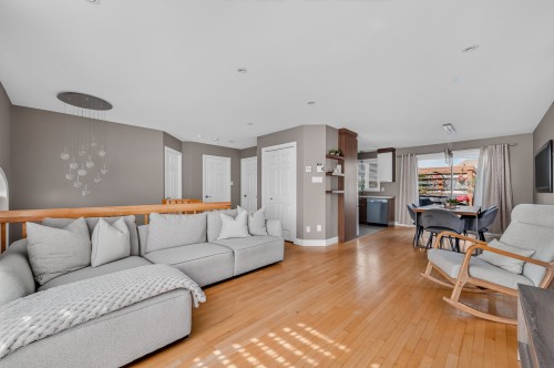 Vue d'ensemble - 288 Av. Du Semoir, Québec (Beauport), QC - Indoor Photo Showing Living Room