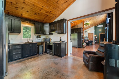 Kitchen - 1115  - 1117 Ch. Alfred-Desrochers, Orford, QC - Indoor Photo Showing Kitchen