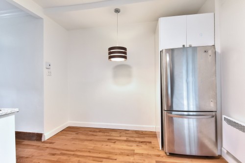 Coin-repas - 4647 Av. Clanranald, Montréal (Côte-Des-Neiges/Notre-Dame-De-Grâce), QC 