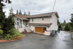 7492 Clark Cres Lantzville, BC V0R 2H0