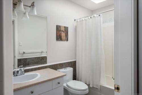 6160 Dover Rd, Nanaimo, BC 