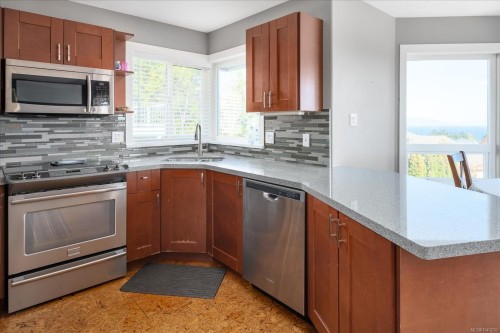 6160 Dover Rd, Nanaimo, BC 