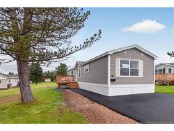 10 Linda LANE  Moncton, NB E1E 3T8