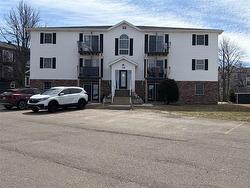 Unit 7 10 Glen Stewart Drive Stratford, PE C1B 2B2