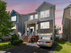 15 Lowther Lane Bedford, NS B4B 0L6