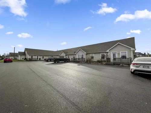 3 17 Heatherway Drive, Cornwall, PE 