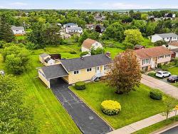 42 Astral Drive  Cole Harbour, NS B2V 1B2