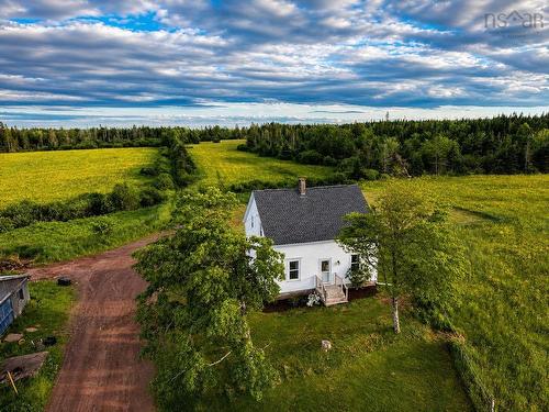 98 Archibald Road, Harmony, NS 