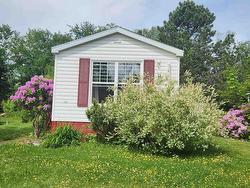 105 Mariner Drive  Charlottetown, PE C1C 1M2