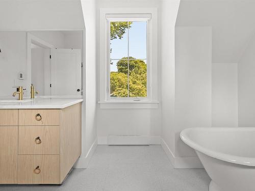 1594 Preston, Halifax, NS 