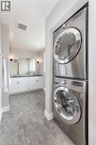 47 Brookside Crescent, Kitchener, ON 