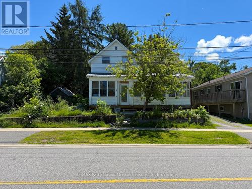 17 WAKEFIELD STREET  Parry Sound, ON P2A 2V2