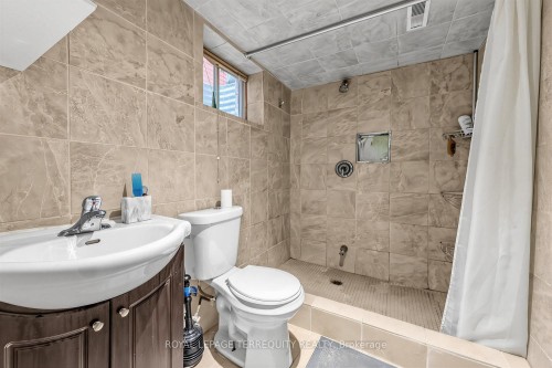 746 Limeridge Road E, Hamilton, ON 