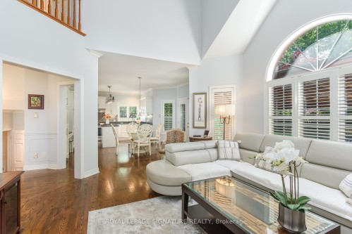 27 Autumn Ridge Trail, Kitchener, ON - Indoor Photo Showing Living Room