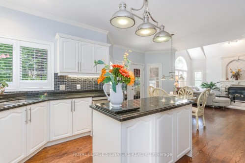 27 Autumn Ridge Trail, Kitchener, ON - Indoor Photo Showing Kitchen