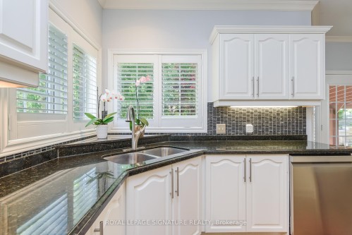 27 Autumn Ridge Trail, Kitchener, ON - Indoor Photo Showing Kitchen With Double Sink